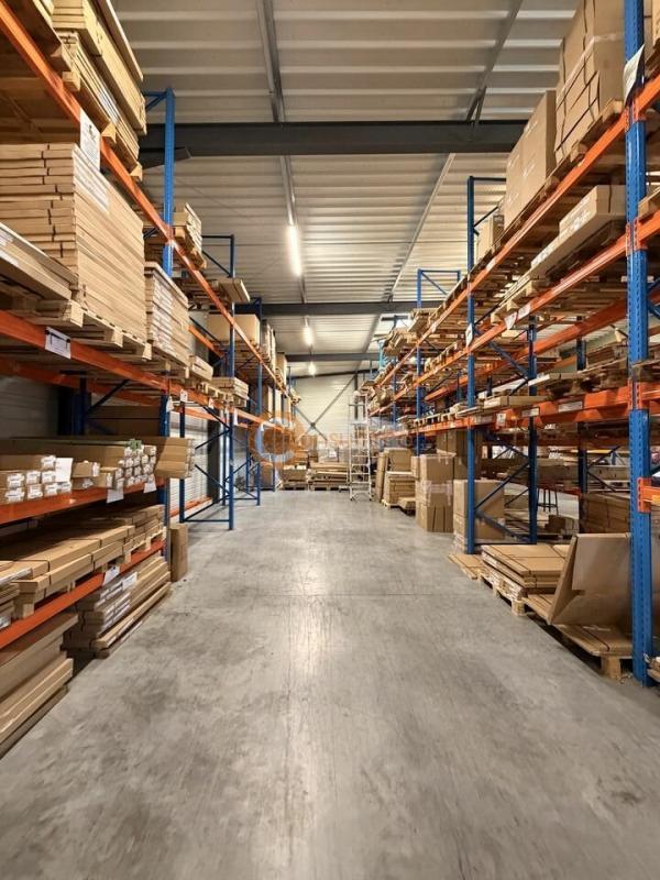 Local d'activité / Entrepôt - 750 m²
