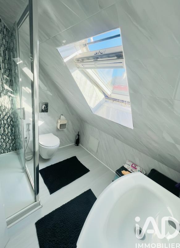 Maison - 175 m² - 8 pièces