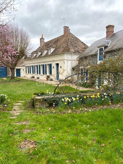 Propriété - 180 m² - 6 pièces