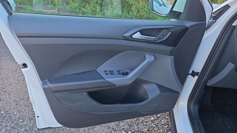 Volkswagen t-Cross 1.0 Tsi 110 Dsg7 Carat - Automatique Entretien constructeur