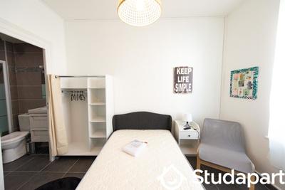 Chambre - 14 m² - 1 pièce