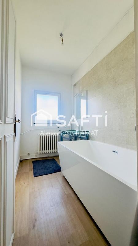 Maison - 176 m² - 7 pièces