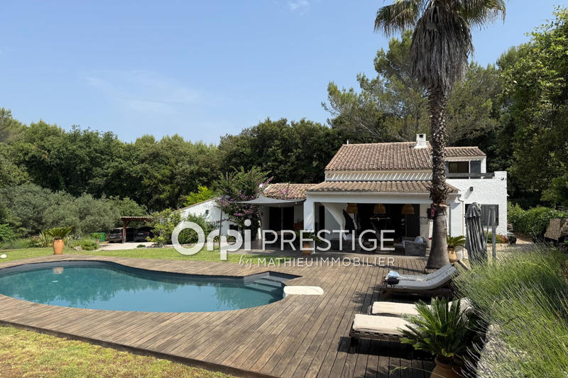 Maison - 170 m² - 6 pièces