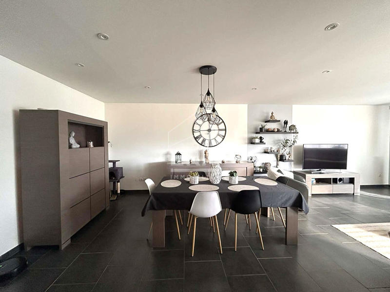 Maison - 137 m² - 6 pièces