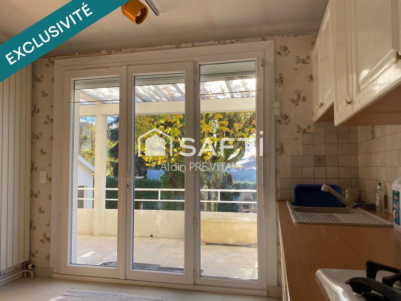 Maison - 299 m² - 12 pièces