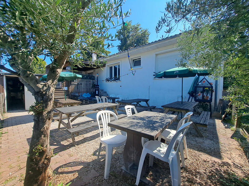 Local commercial - 200 m² - 5 pièces