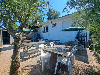 Local commercial - 200 m² - 5 pièces