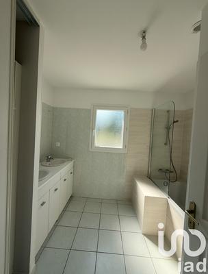 Maison - 93 m² - 5 pièces