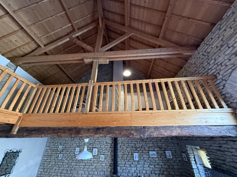 Maison - 275 m² - 10 pièces