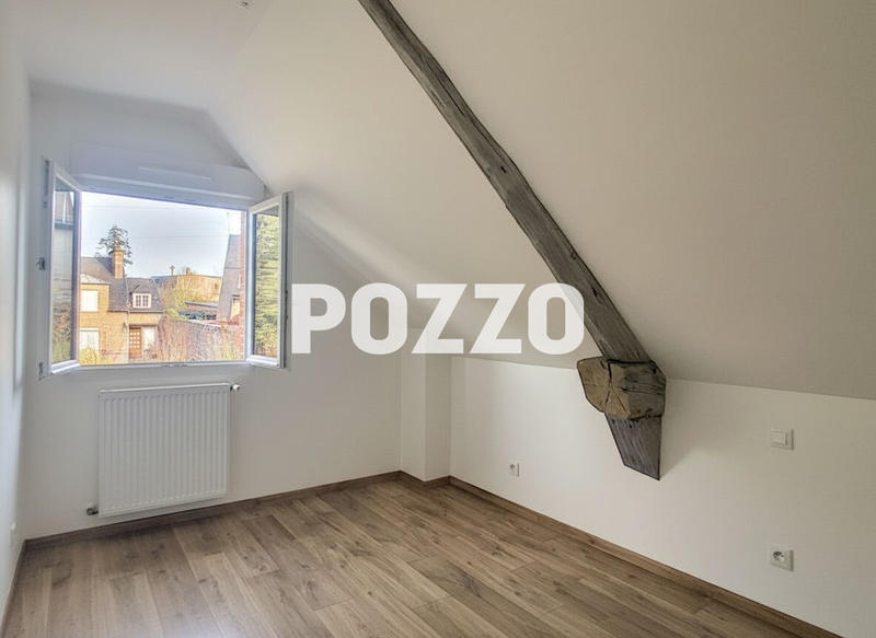 Immeuble - 215 m² - 14 pièces