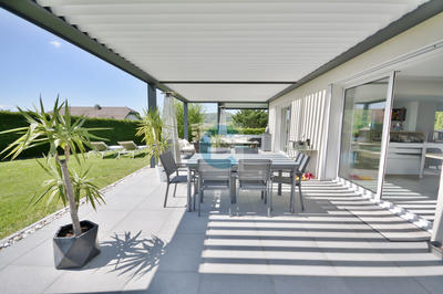 Maison - 228 m² - 8 pièces