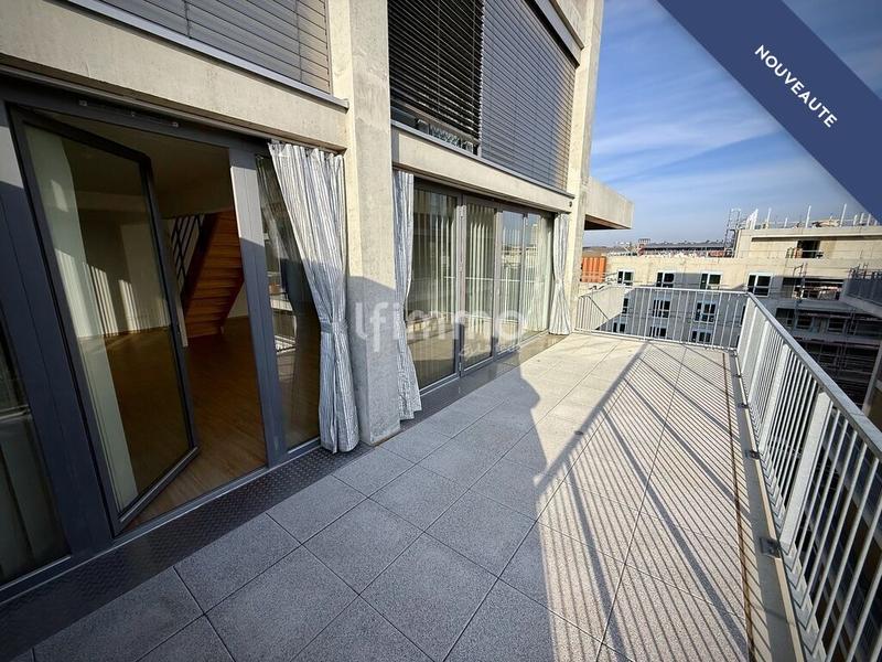 Loft - 121 m² - 5 pièces