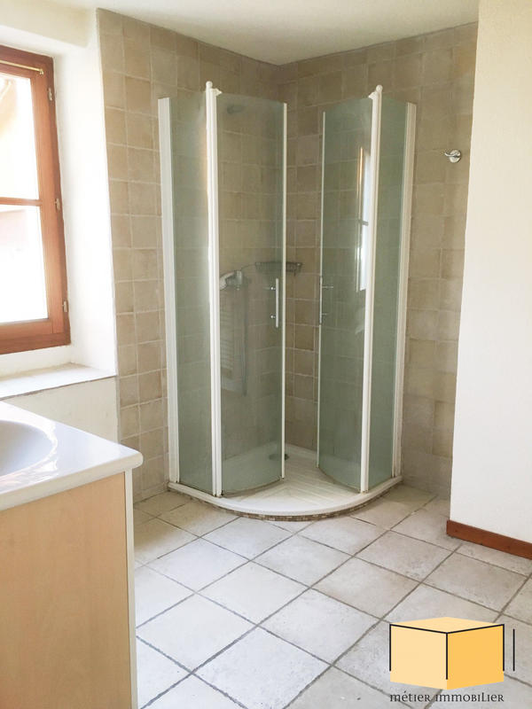 Appartement - 97 m² - 3 pièces