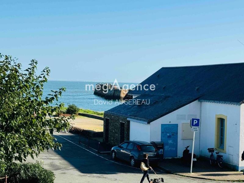 Maison traditionnelle - 123 m² - 8 pièces