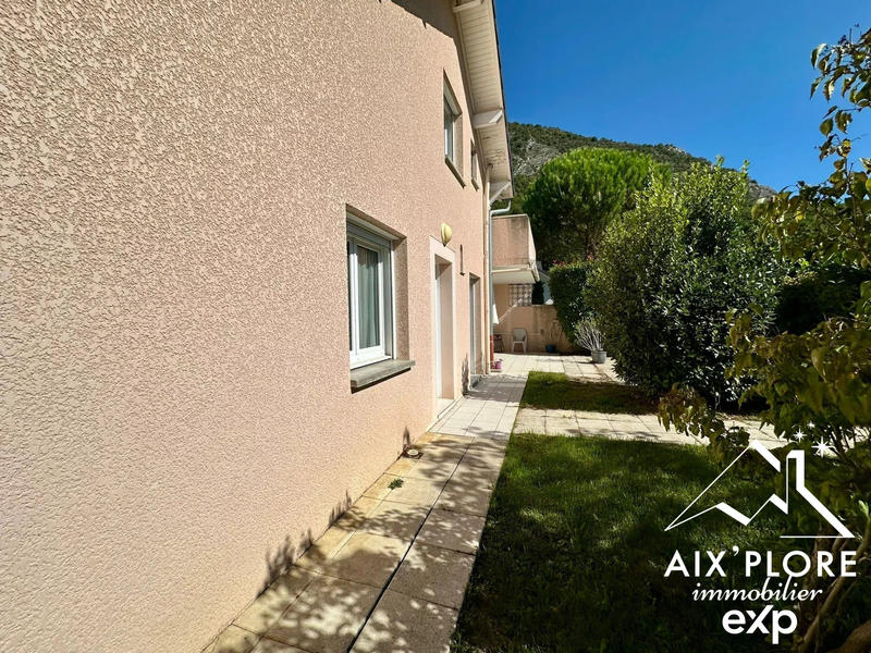 Maison - 157 m² - 6 pièces