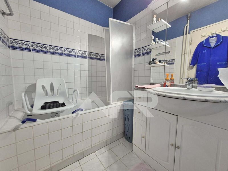 Appartement - 92 m² - 5 pièces