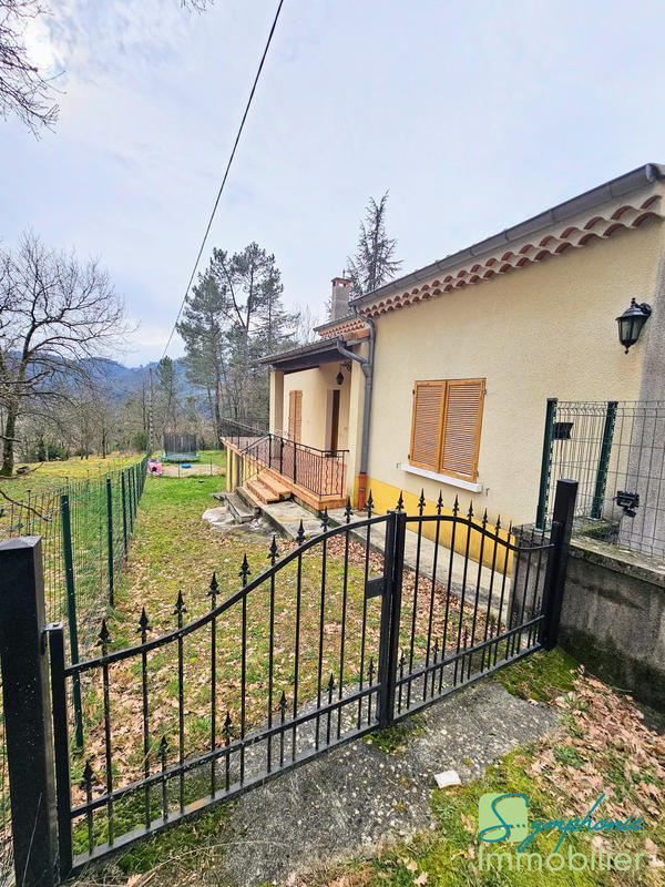 Villa - 190 m² - 10 pièces