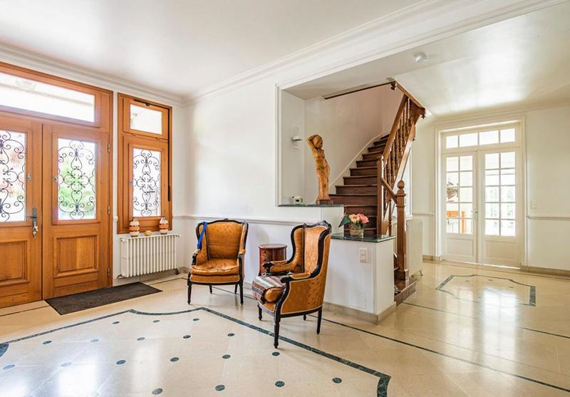 Propriété - 550 m² - 17 pièces