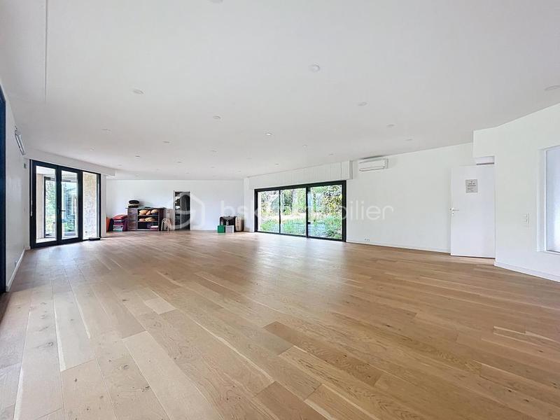 Local commercial - 430 m² - 9 pièces