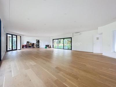 Local commercial - 430 m² - 9 pièces