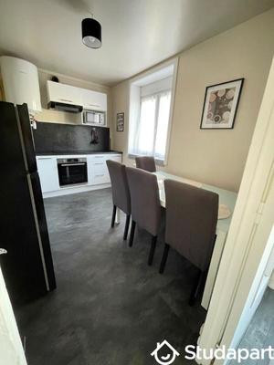 Appartement - 65 m² - 5 pièces