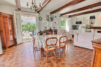 Villa - 145 m² - 6 pièces