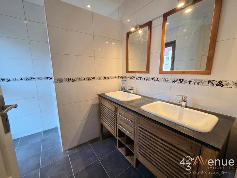 Maison - 142 m² - 5 pièces