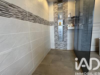 Maison - 128 m² - 4 pièces