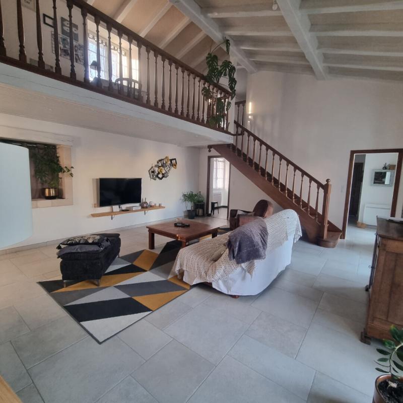 Maison - 170 m² - 8 pièces