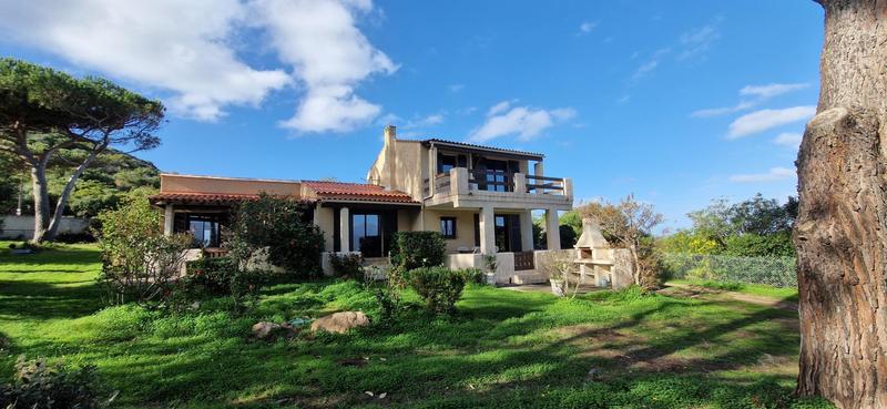 Maison - 138 m² - 6 pièces