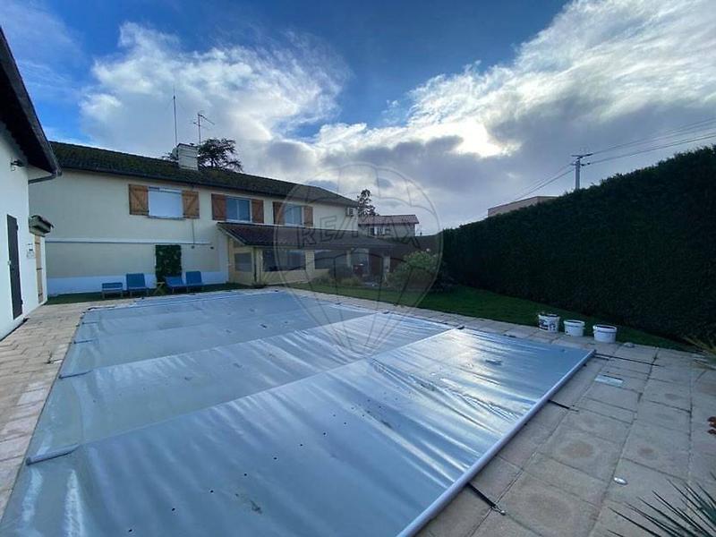 Maison - 178 m² - 8 pièces