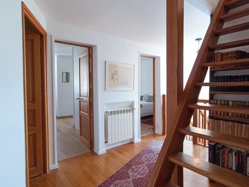 Maison - 251 m² - 10 pièces
