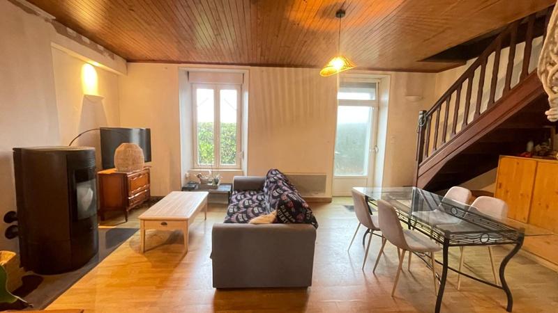 Maison - 104 m² - 6 pièces