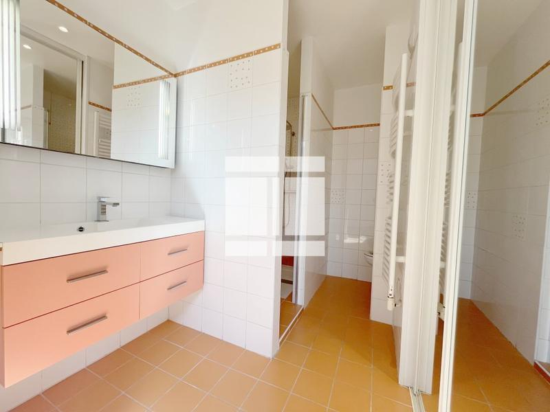 Appartement - 162 m² - 6 pièces