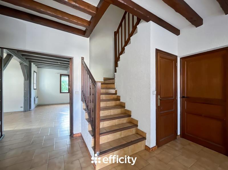 Maison - 215 m² - 8 pièces