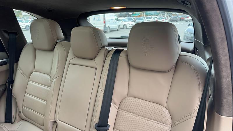 Porsche Cayenne II 4.8 V8 Turbo s 550 Tiptronic Awd n/A - Entretien constructeur Toit ouvrant