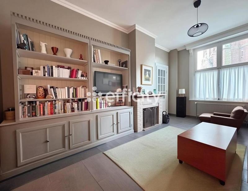 Maison - 210 m² - 8 pièces