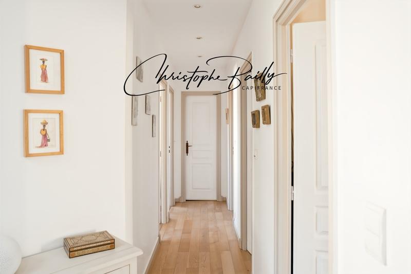 Maison traditionnelle - 152 m² - 6 pièces