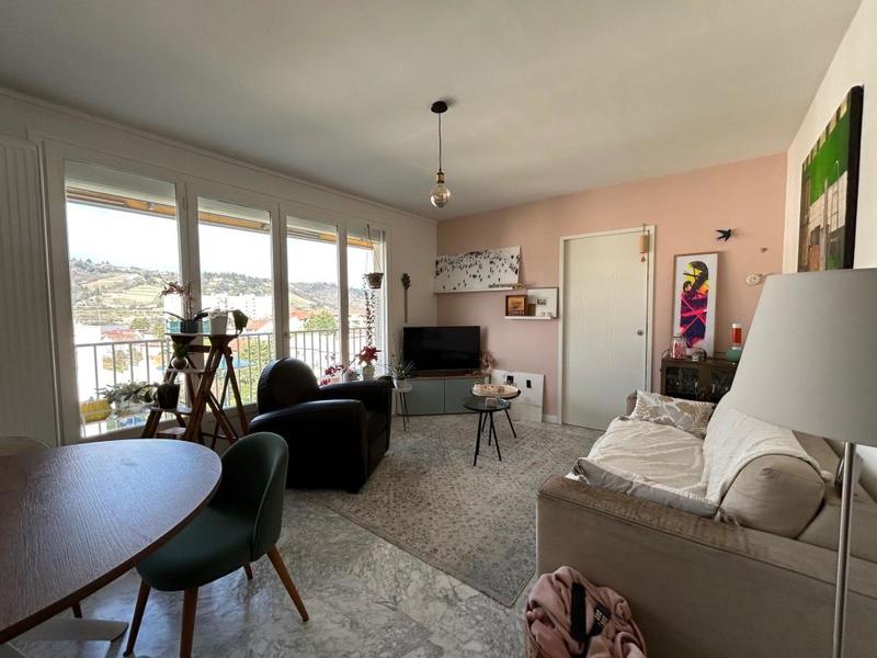 Appartement - 70 m² - 4 pièces