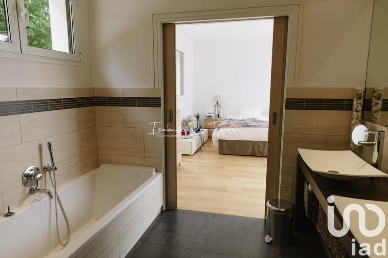 Maison de maîtres - 330 m² - 8 pièces