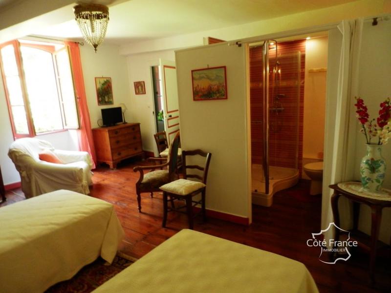 Propriété - 495 m² - 16 pièces