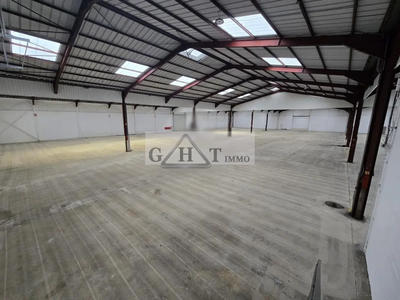 Entrepôt - 5 524 m²