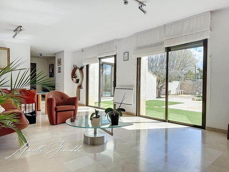 Maison - 179 m² - 6 pièces