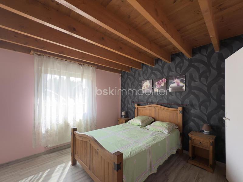 Propriété - 145 m² - 5 pièces