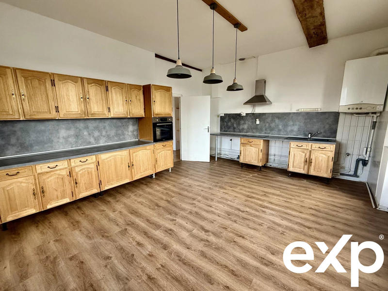 Château - 1 200 m² - 26 pièces