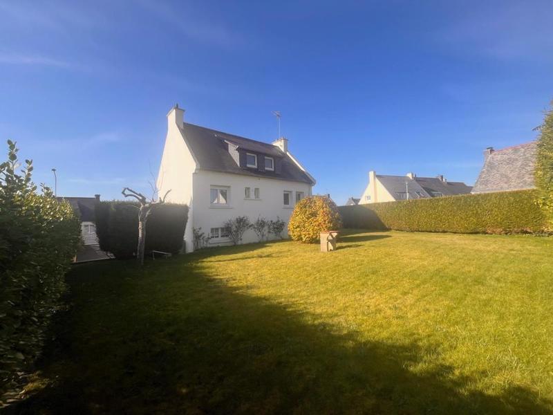 Maison traditionnelle - 116 m² - 9 pièces