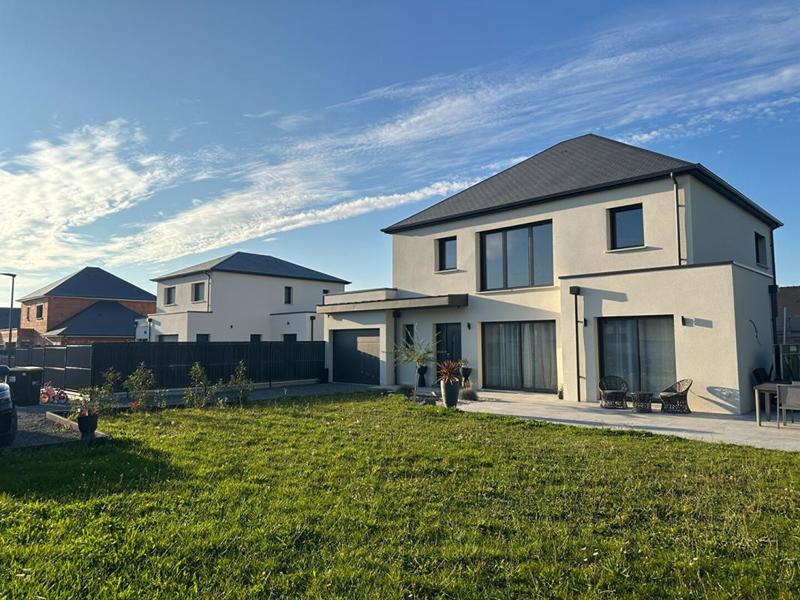 Maison - 170 m² - 7 pièces