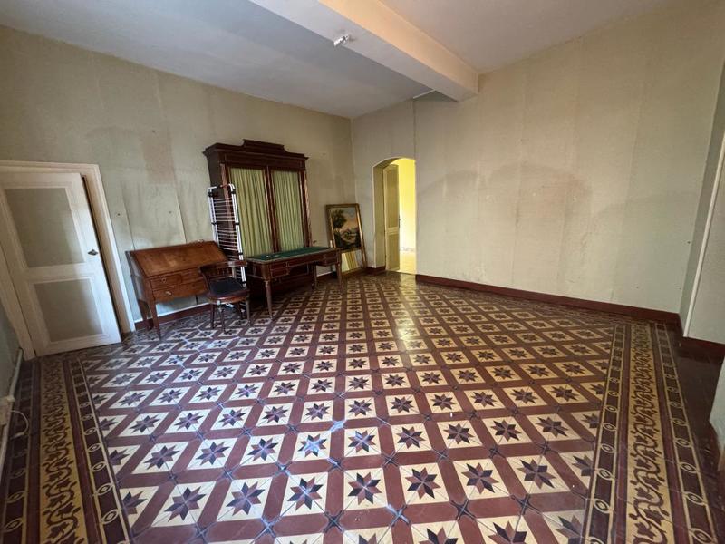 Maison - 376 m² - 2 pièces