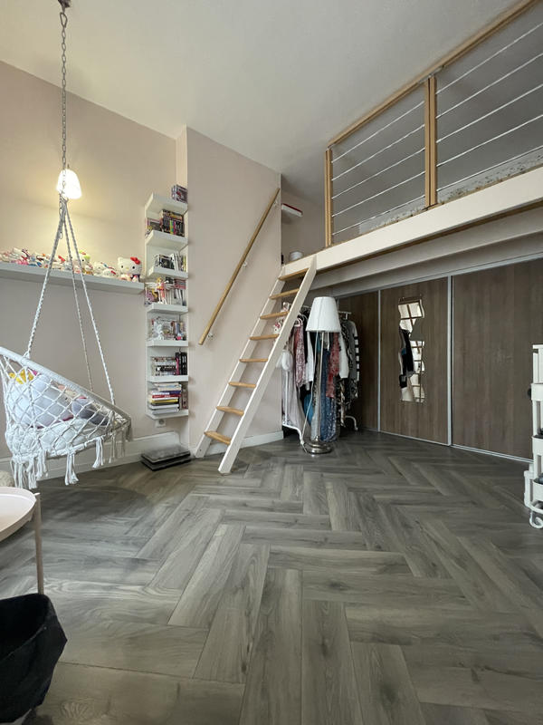 Maison - 242 m² - 12 pièces