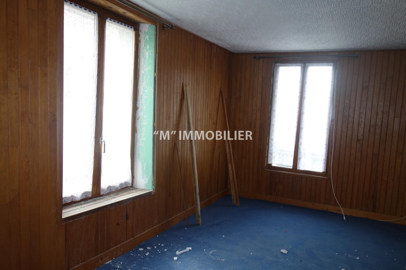 Maison - 215 m² - 8 pièces